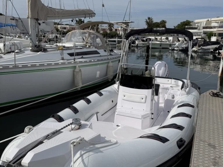 Hire RIB Selva with a boat licence