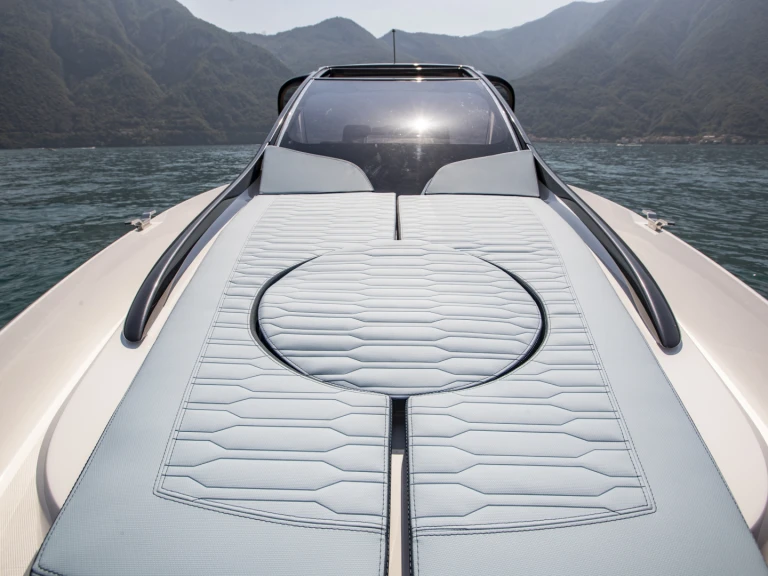 Yacht charter Salerno - Airon AMX 36 on SamBoat