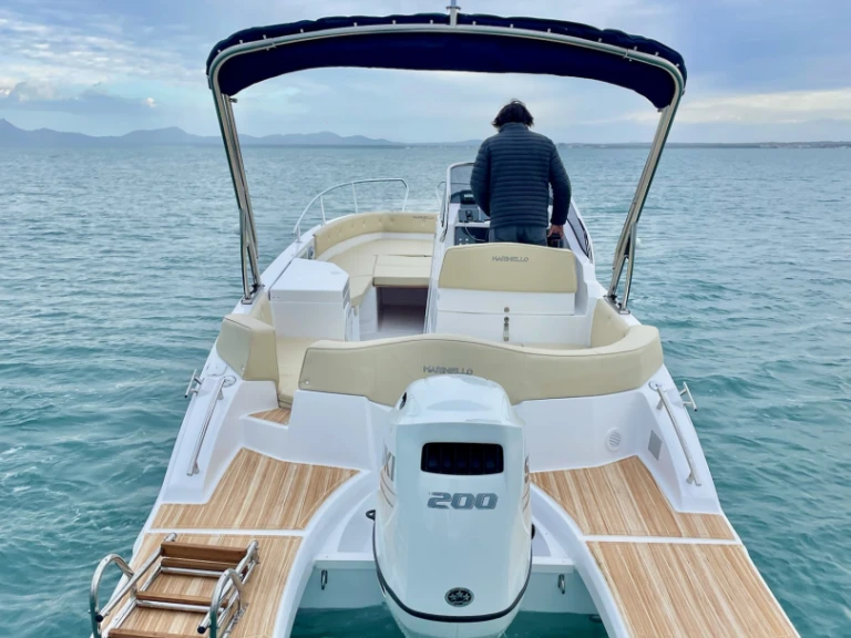 Charter a Marinello Eden 22 in Port d'Alcudia on Samboat