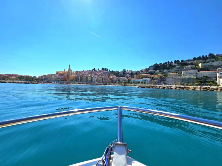 Charter a Whaly whaly 435 in France on Samboat