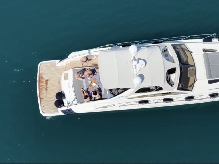 Charter a Princess Princess V55 in Ponza on Samboat