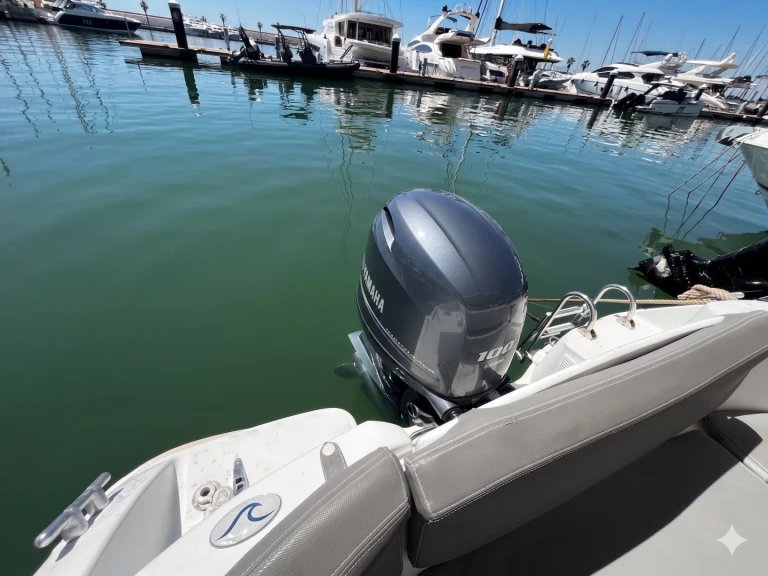 RIB hire in Sitges - Zodiac Medline 2 