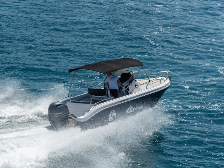 Motorboat hire in Trogir - Ranieri Shadow 22