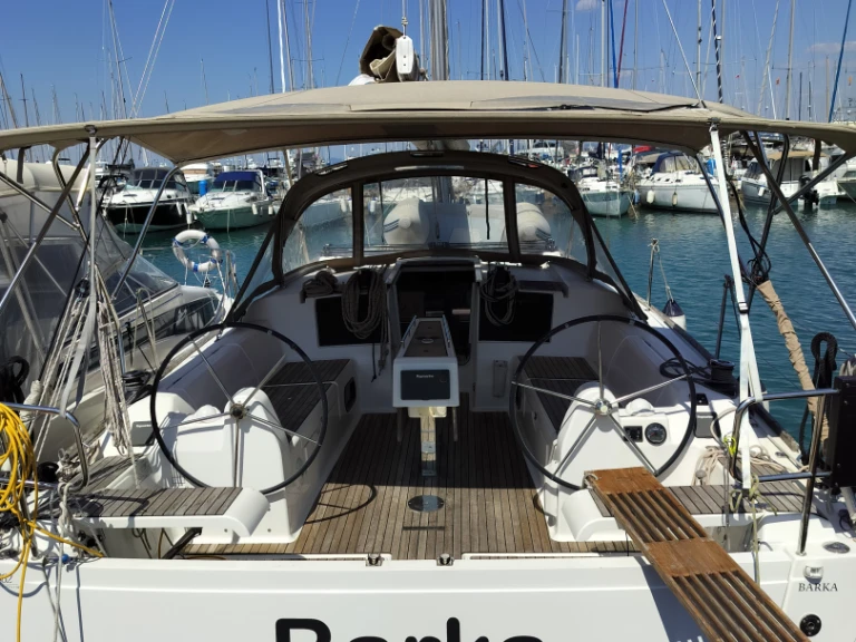 Sailboat to hire Izola at the best price