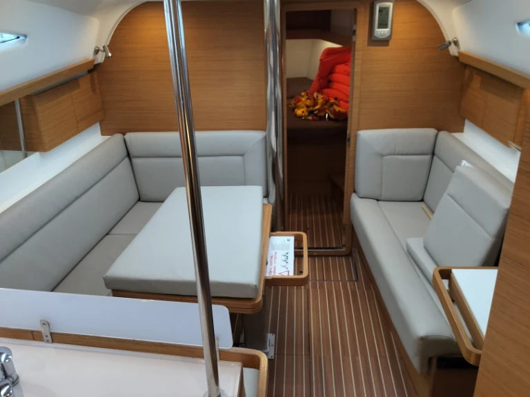 Hire a Elan Impression 40 Izola