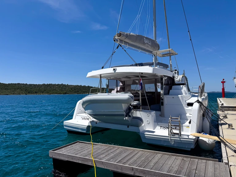Yacht hire Pirovac cheap Bali Catspace Voile