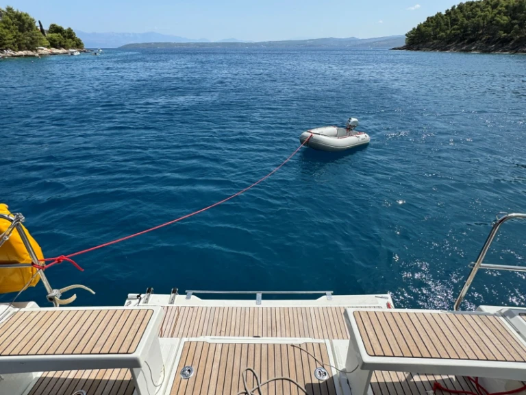 Sailboat hire in Split - Bénéteau Oceanis 35