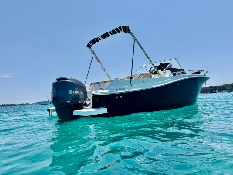 Motorboat to hire Mandelieu-la-Napoule at the best price