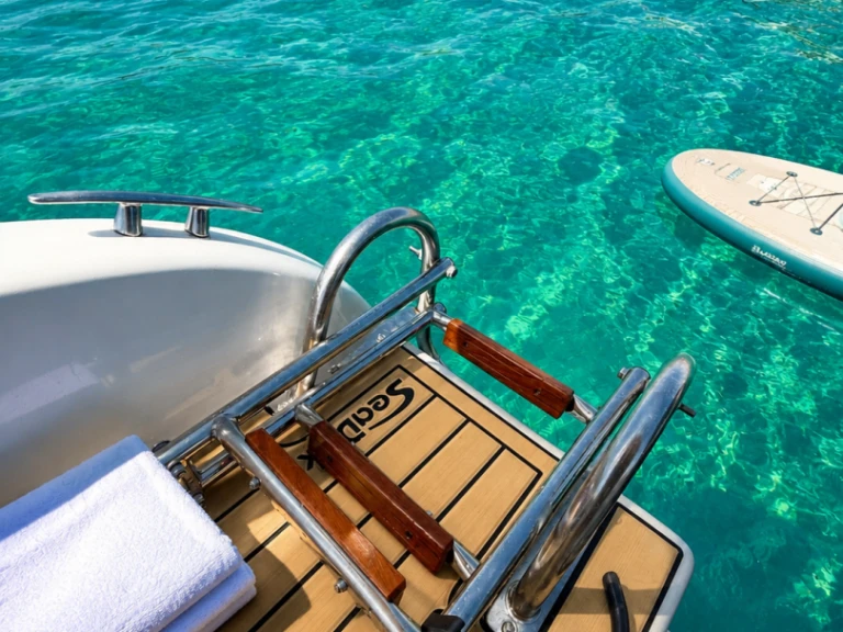 Yacht charter Port of Alicante - Selva Selva D 5.6 on SamBoat