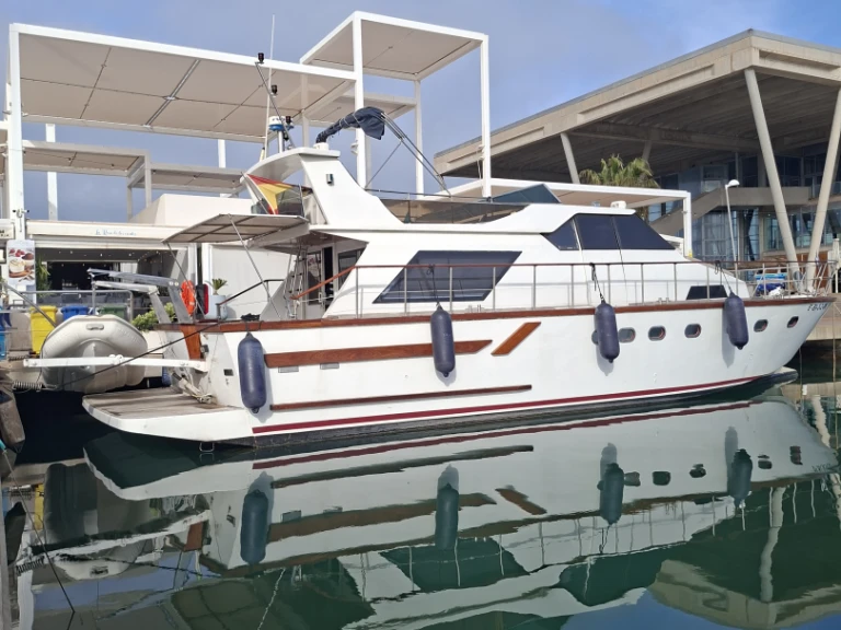 Yacht hire Dénia cheap Custom