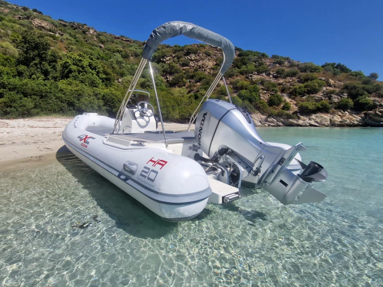 Hire RIB 4XC with a boat licence