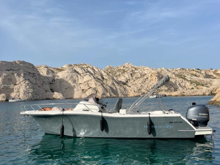 Motorboat hire in Marseille - White Shark 240 sc