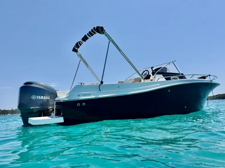 Hire a Pacific Craft Pacific Craft 730 SC Mandelieu-la-Napoule