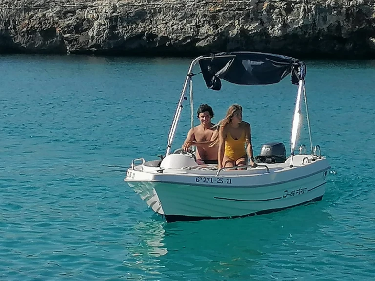 Yacht charter Ciutadella de Menorca - Dipol D-400 F1RST on SamBoat