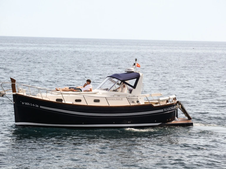 Yacht hire Sant Feliu de Guíxols cheap Menorquin 100