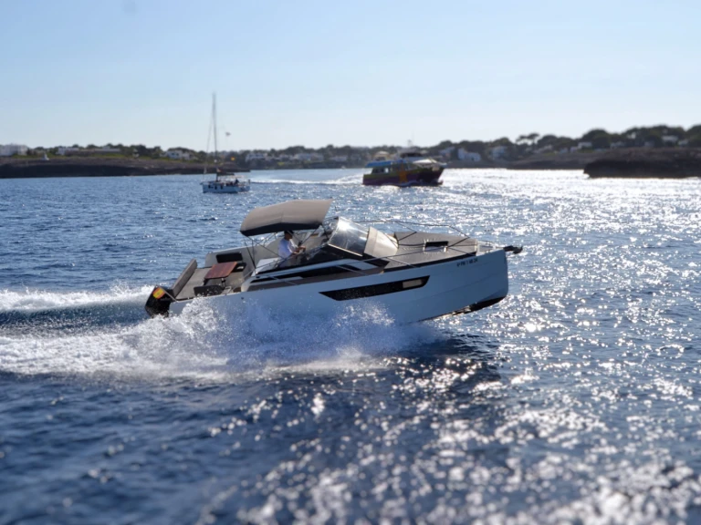 Yacht charter Cala d'Or - Nuva M9 CABIN on SamBoat