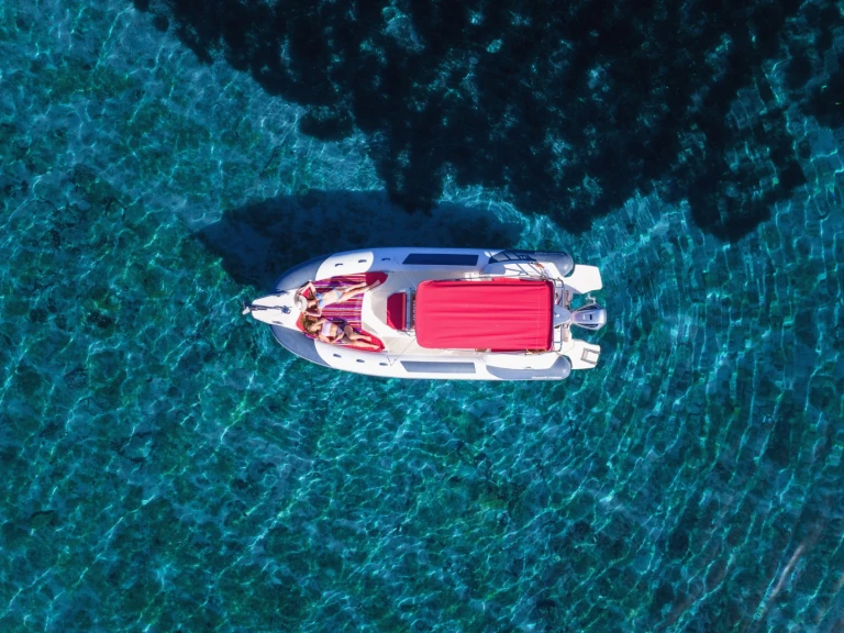 Marlin Boat 790 Pro Dynamic charter bareboat or skippered in  Medulin