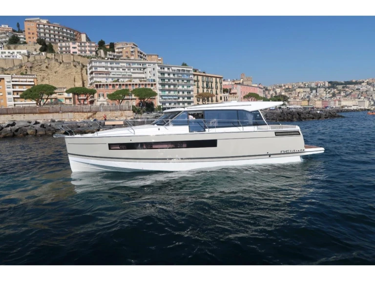 Motorboat to hire Bacoli at the best price