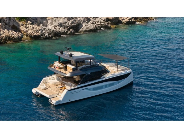 Yacht hire Bacoli cheap Prestige M7
