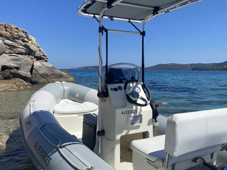 Charter a Bombard Ribster 500 in Porto-Vecchio on Samboat