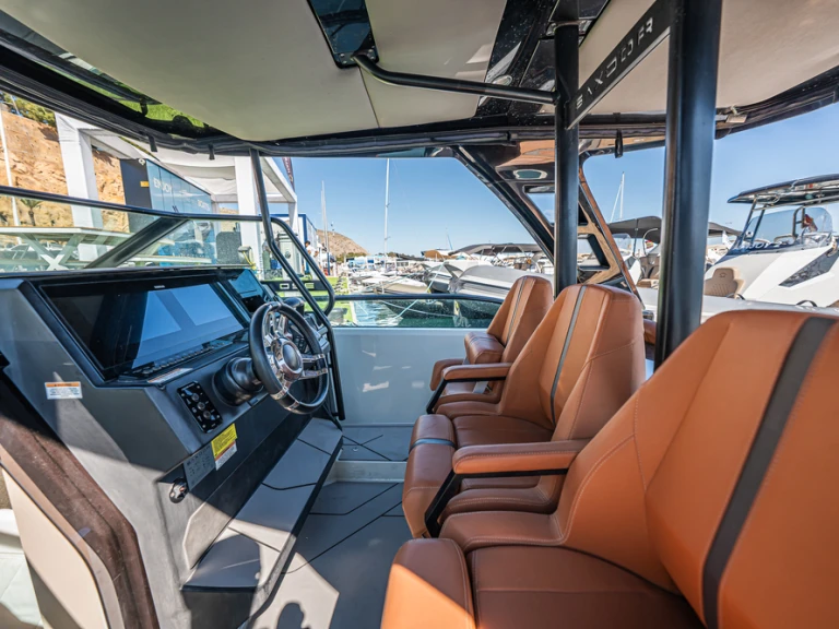 Hire a Italboats saxdor 320GTO Altea