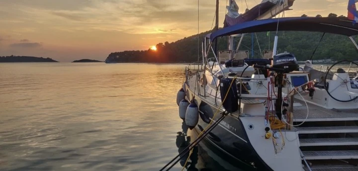 Charter a Elan Impression 514 in Cartagena on Samboat