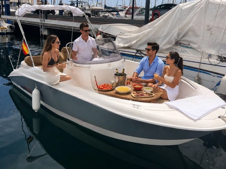 Yacht hire Alicante cheap 2