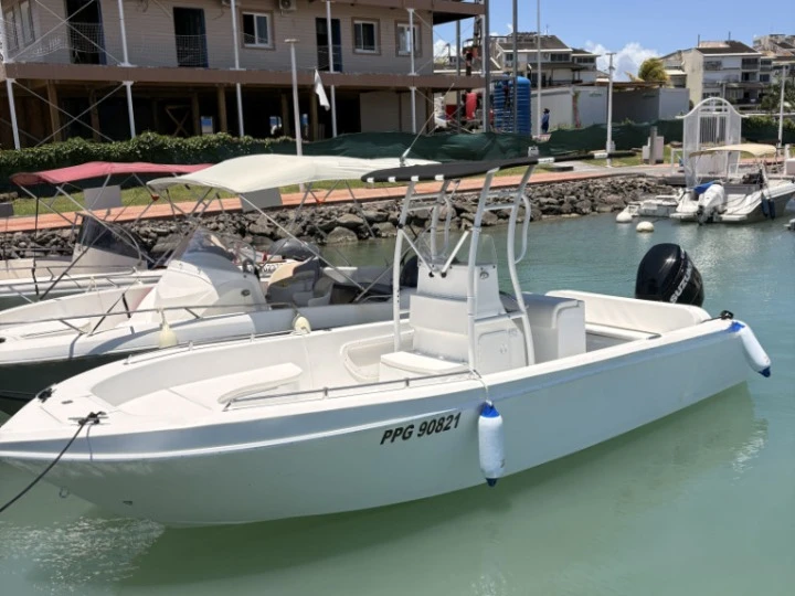 Yacht charter Pointe-à-Pitre - Forboat 23' on SamBoat
