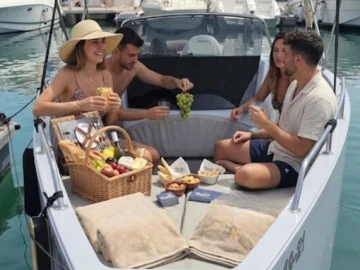 Charter a Nuva Nuva M6 Open in Alicante on Samboat