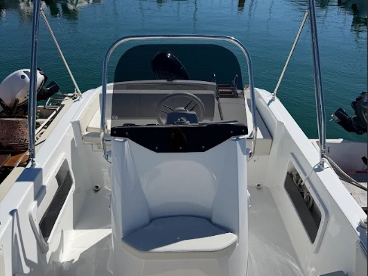 Yacht hire La Spezia cheap Trimarchi 57 S day