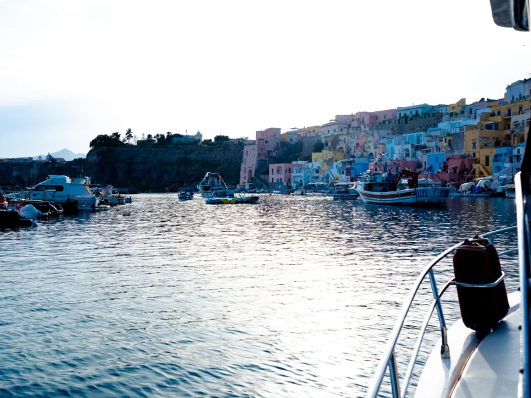 Hire Motorboat with or without skipper Cantieri tirrenia Naples