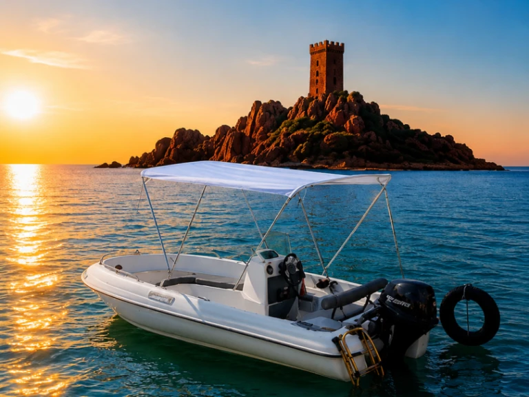 Hire a Jeanneau Cap Camarat 515 Saint-Raphaël