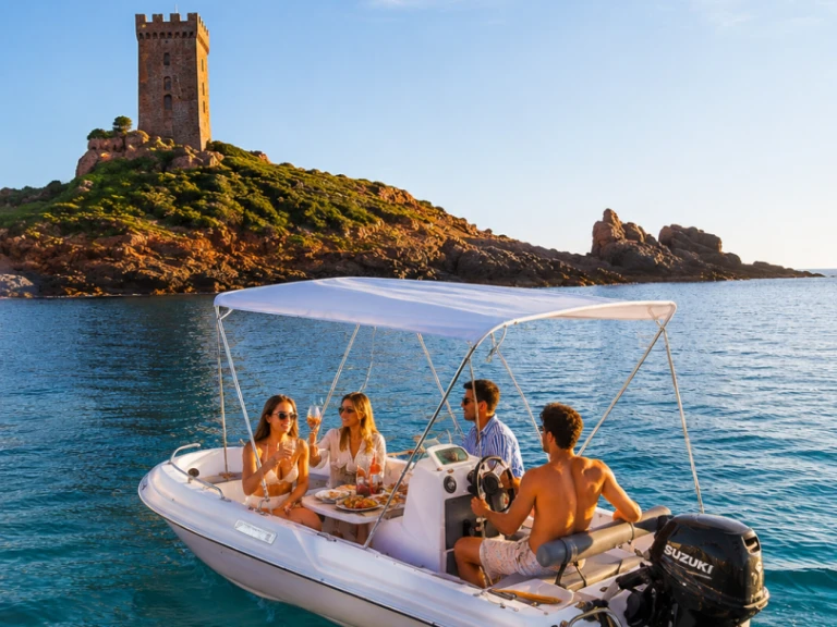 Yacht hire Saint-Raphaël cheap Cap Camarat 515