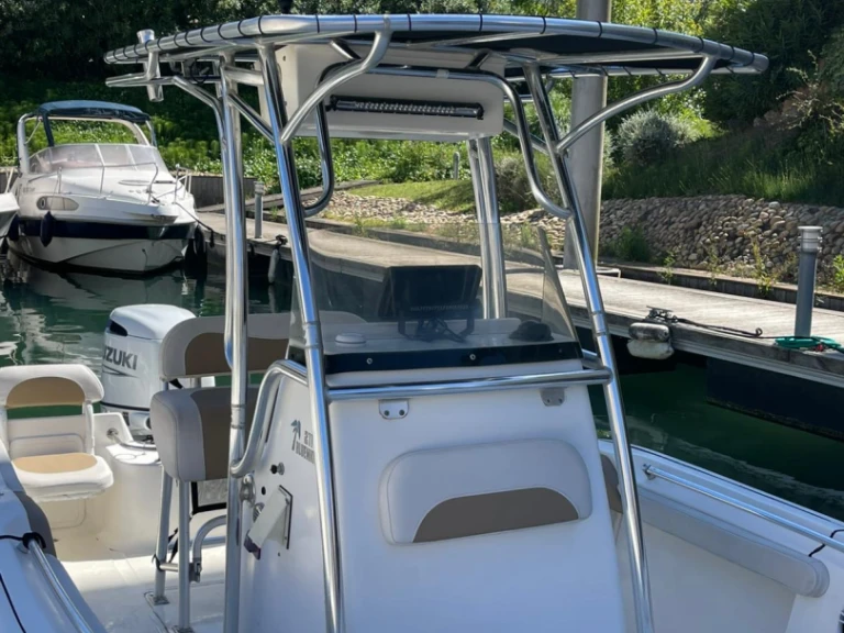 Hire Motorboat Key-West with a boat licence