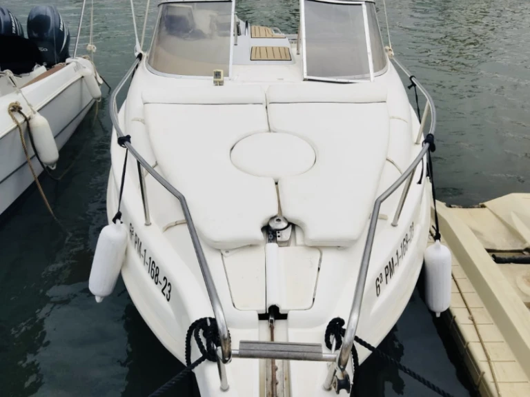 Hire Motorboat Rio with a boat licence