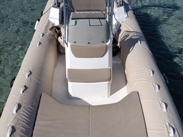 Hire RIB Capelli with a boat licence