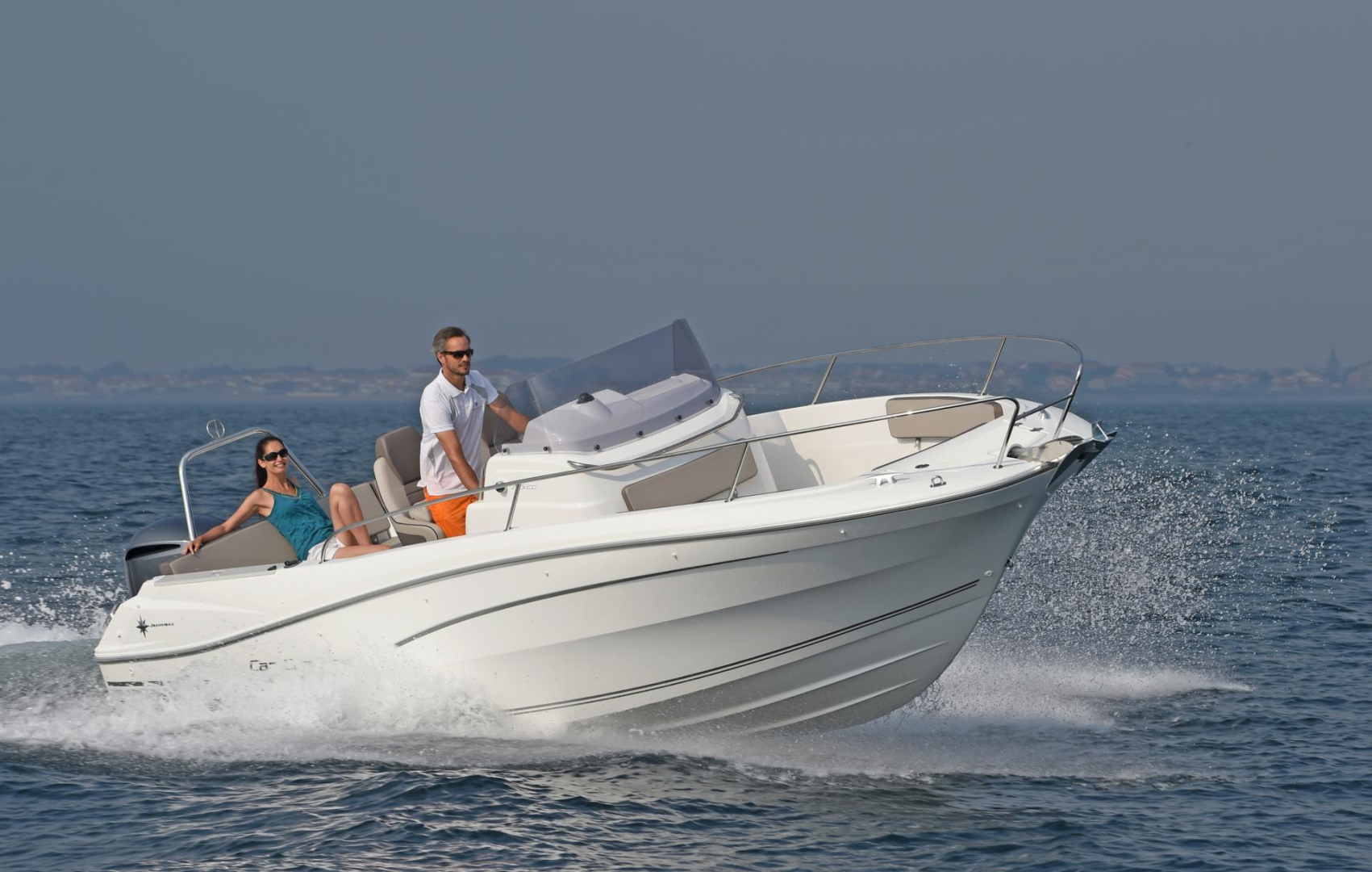 Motorboat to hire Carnon-Plage at the best price