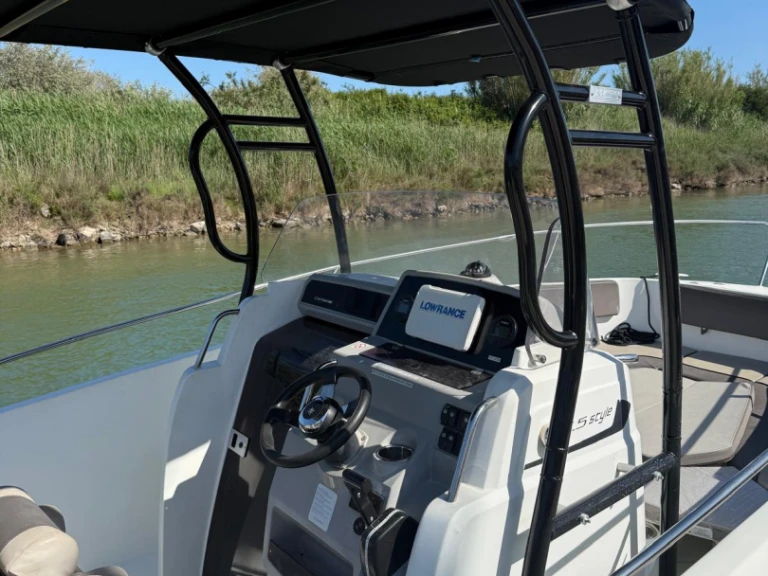 Charter a Jeanneau Cap Camarat 7.5 CC Serie 2 in Carnon-Plage on Samboat
