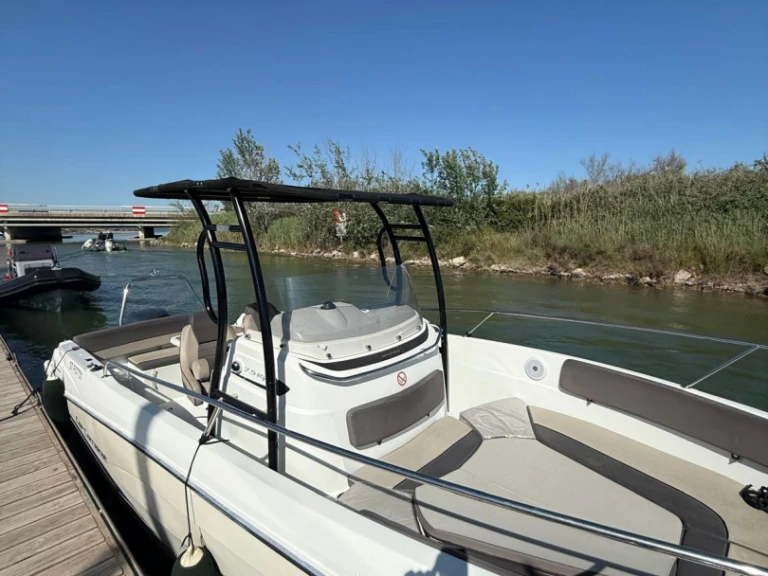 Hire Motorboat with or without skipper Jeanneau Carnon-Plage