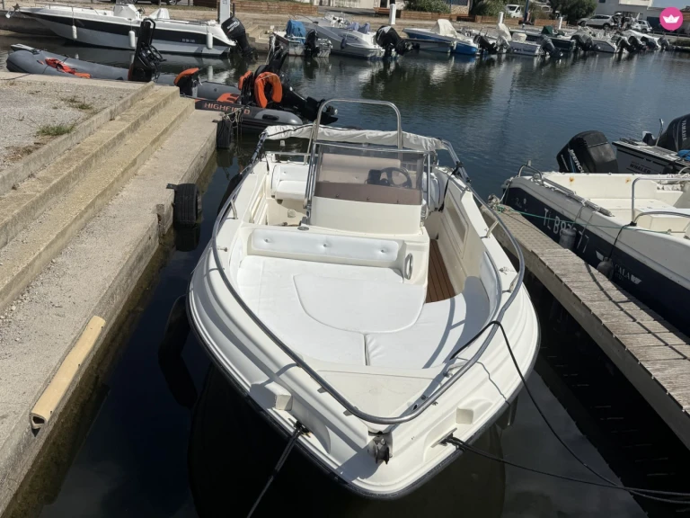 Motorboat to hire Carnon-Plage at the best price