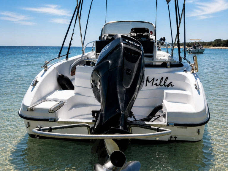 Hire a Ranieri Shadow 22 S Port-Camargue