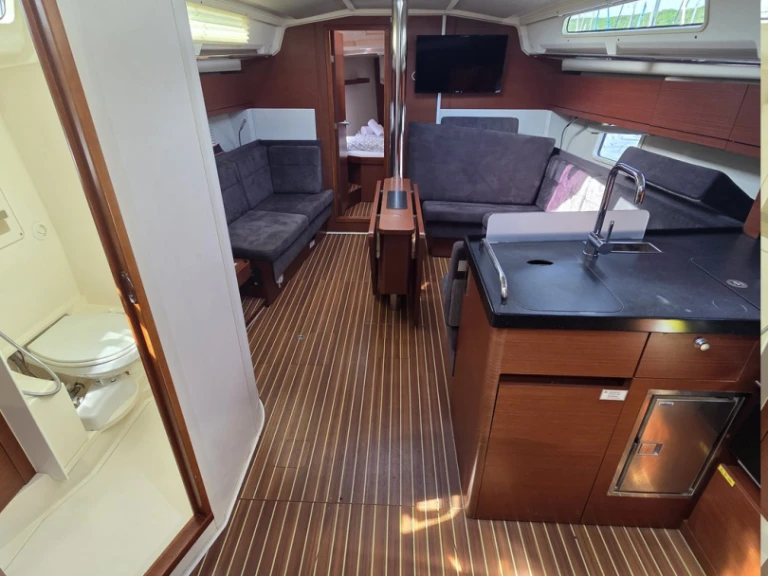 Sailboat to hire Punat at the best price