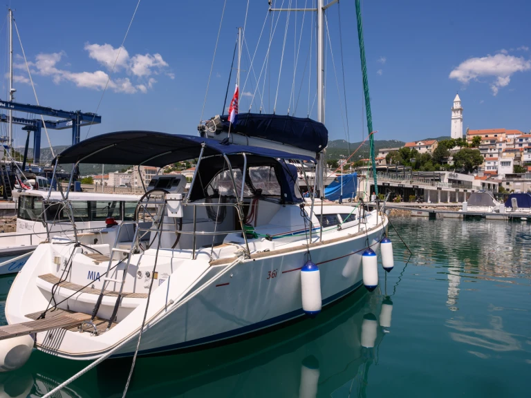 Hire Sailboat with or without skipper Jeanneau Novi Vinodolski