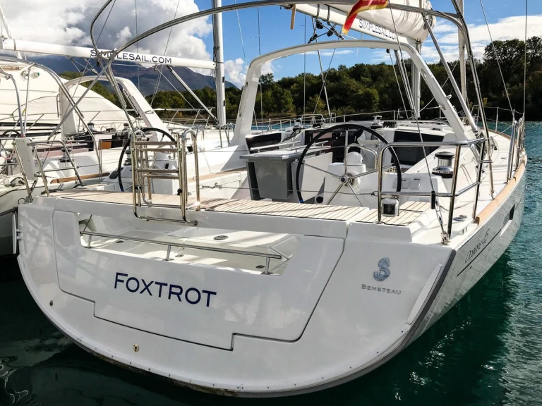 Sailboat to hire Mrčevac at the best price