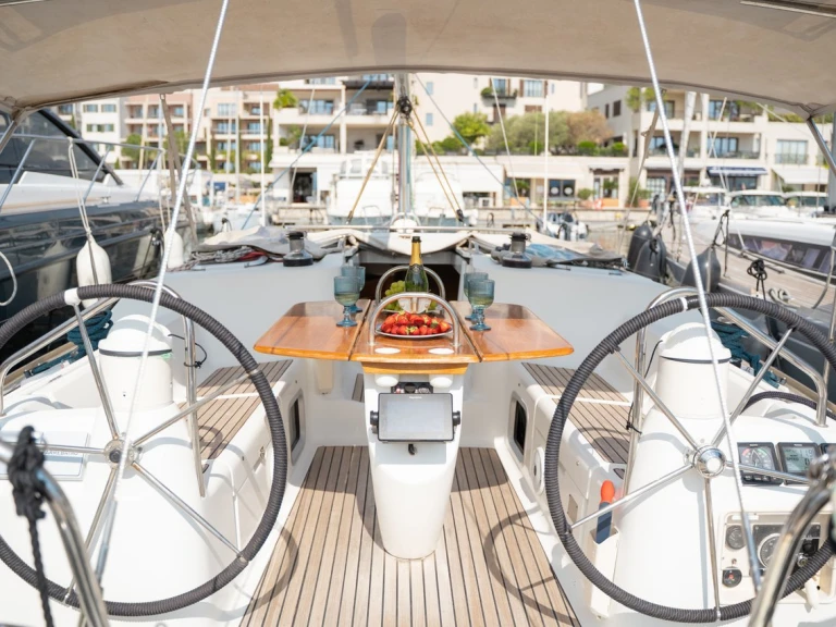 Sailboat hire in Tivat - Jeanneau Sun Odyssey 40.3