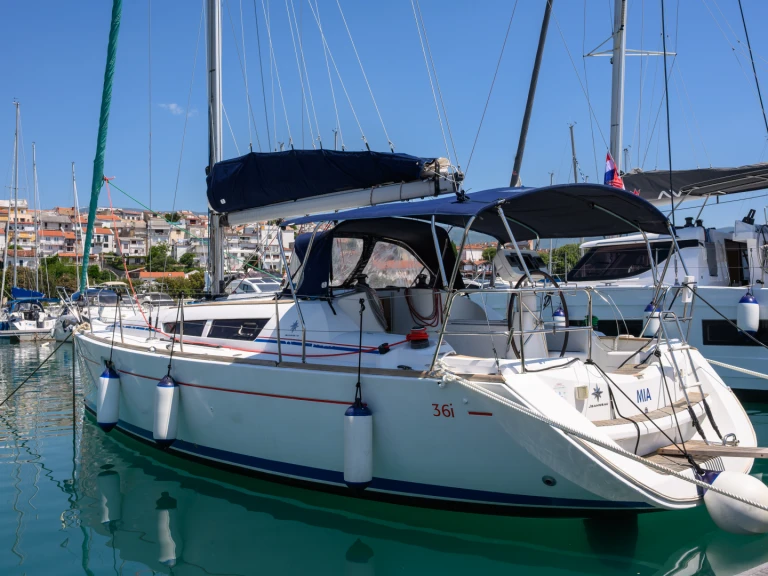 Sailboat hire in Novi Vinodolski - Jeanneau Sun Odyssey 36i