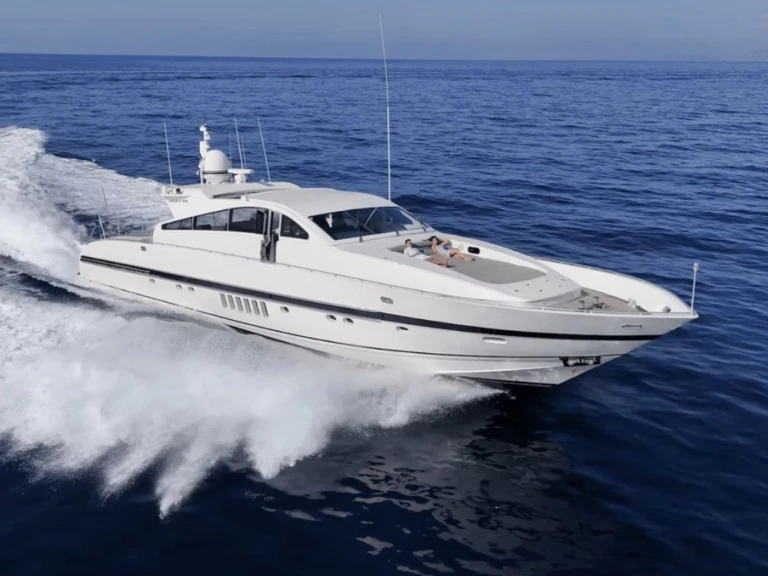 Luxury Yacht to hire Port Grimaud at the best price