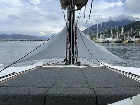 Hire a Lagoon Lagoon 450 F Fethiye