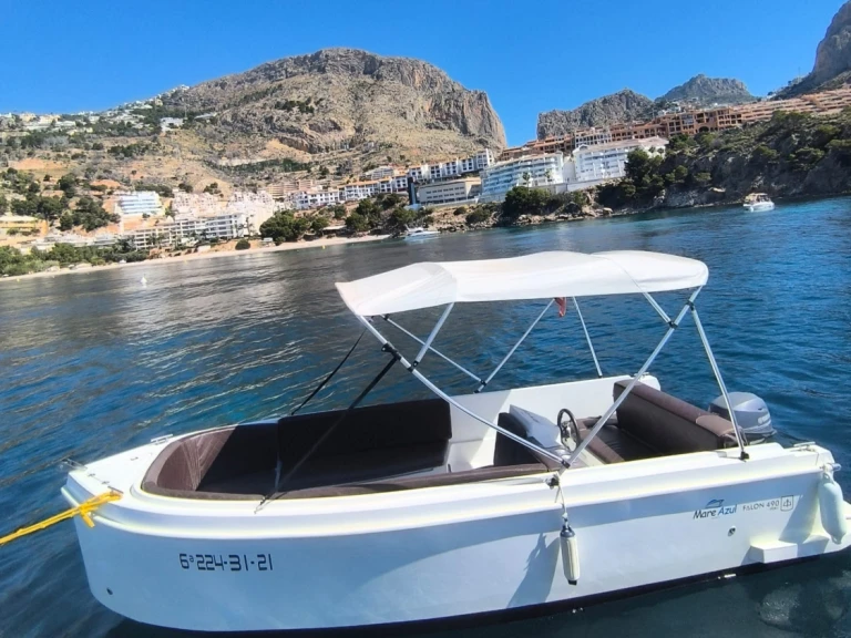 Hire Motorboat Alonsea with a boat licence