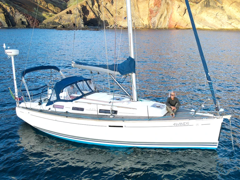 Yacht hire Caniçal cheap Dufour 325 Grand Large